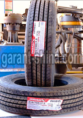 RoadX RH621 (рулевая) 215/75 R17.5 135/133L 16PR - Фото шин с этикетками